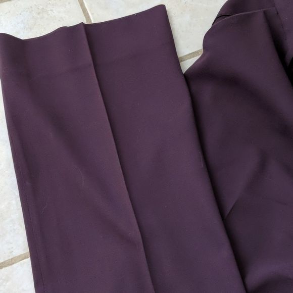 St John - dark maroon pant - Picture 4 of 7
